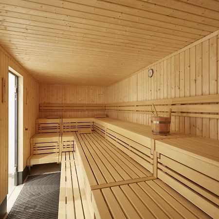 Reetland Am Meer - Premium Reetdachvilla Mit 2 Schlafzimmern, Sauna Und Kamin E04 Dranske Extérieur photo