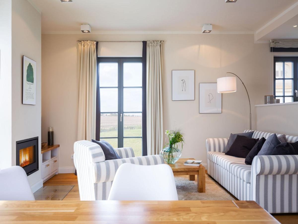 Reetland Am Meer - Premium Reetdachvilla Mit 2 Schlafzimmern, Sauna Und Kamin E04 Dranske Extérieur photo