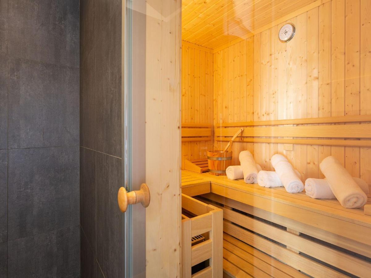 Reetland Am Meer - Premium Reetdachvilla Mit 2 Schlafzimmern, Sauna Und Kamin E04 Dranske Extérieur photo